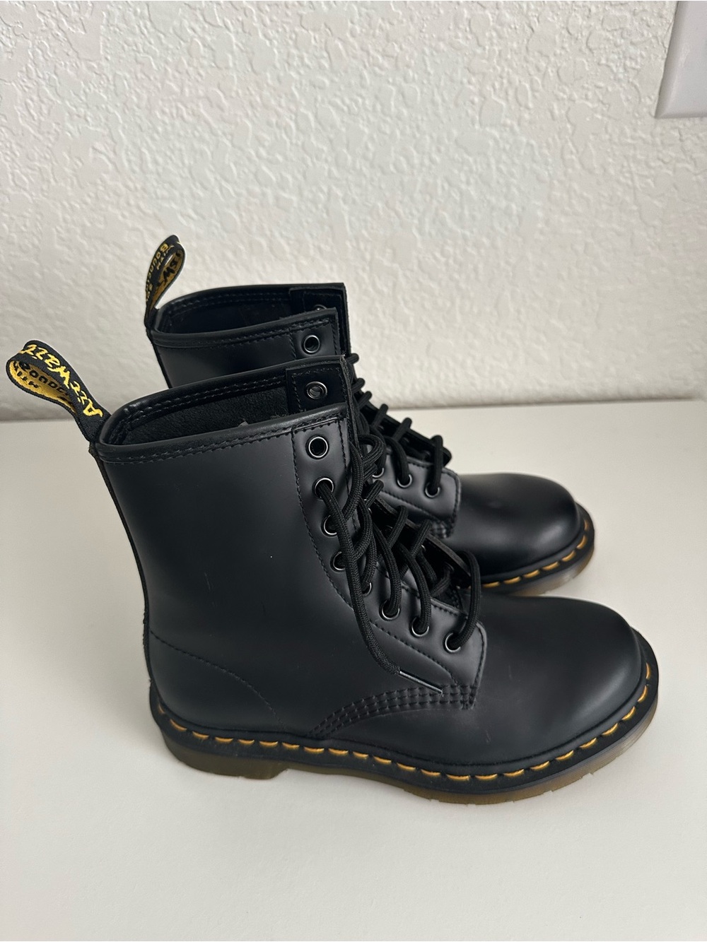 Dr. Martens 1460 Black Leather Lace-Up (NEVER WORN)